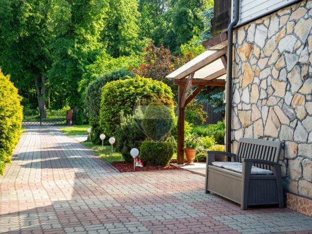 Dom, Sewerynów, 160.00 m², sprzedam dom