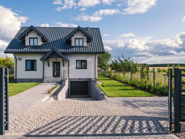 Dom sprzedam, Bryzgiel, 199 m2, cena: 1 350 000 zł