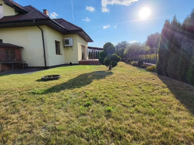Dom, Stare Babice, Bajkowa, 247.00 m², sprzedam dom