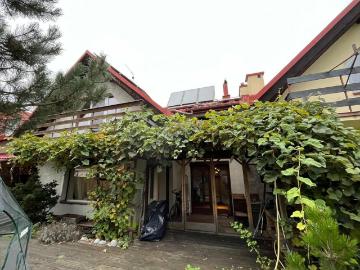 Dom szeregowy z kominkiem, PV, garaż, 150 m2