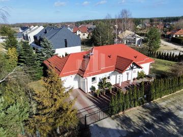 Dom parterowy z potencjałem adaptacji poddasza, 93 m2
