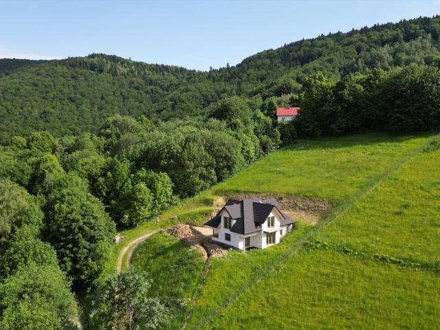 Dom parterowy z poddaszem w Laskowej 215 m2