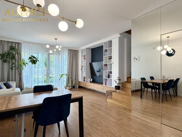 Dom w Zabudowie Szeregowej 135 m² Garaż i Drewniana Podłoga