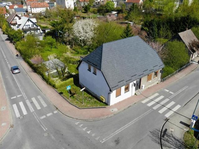 Dom w centrum Połczyna Zdroju 54 m², garaż, piwnica