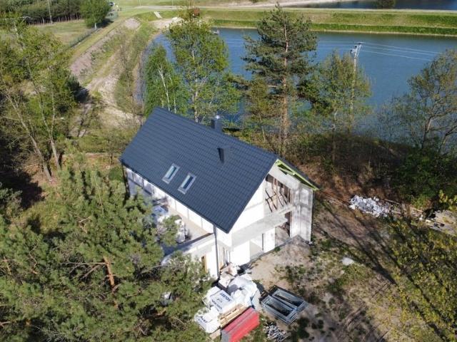 Dom w Dąbrówkach 152 m² z tarasem i garażem