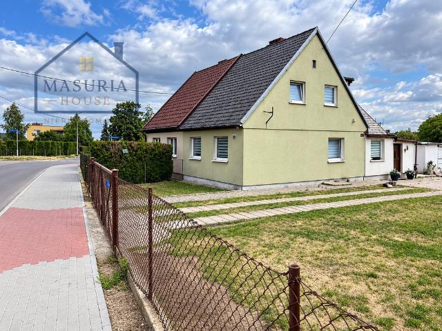 Na sprzedaż dom bliźniaczy z potencjałem w Iławie za 259 tys. zł