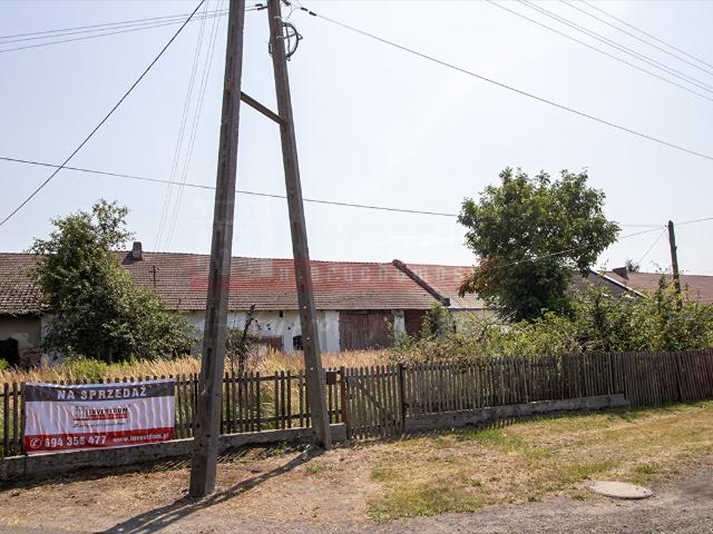 Dom w Laskowicach z dużym potencjałem polecam!