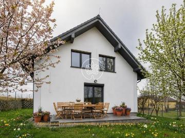Dom w Pilicy 146 m², taras, garaż, gotowy do zamieszkania