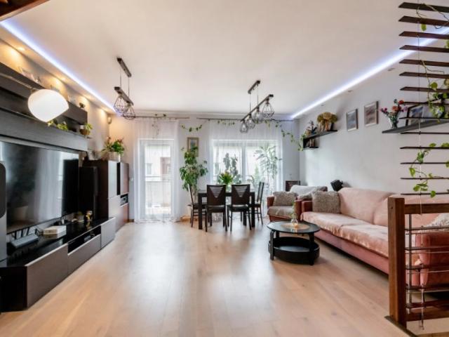 Dom w Plewiskach 93 m² z balkonem i garażem