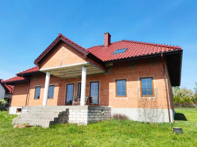 Dom w Skibach 201 m², działka 2300 m², polecam