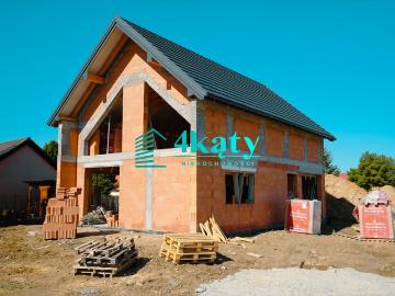 Dom w stanie surowym z garażem, 145,7 m2, Kozierów