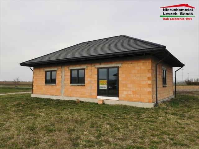 Dom w stanie surowym zamkniętym z dużą działką 1500 m² szybka realizacja