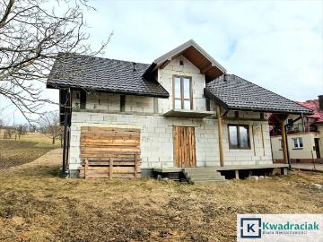 Dom w stanie surowym z dużym potencjałem, 115 m², 29 arów