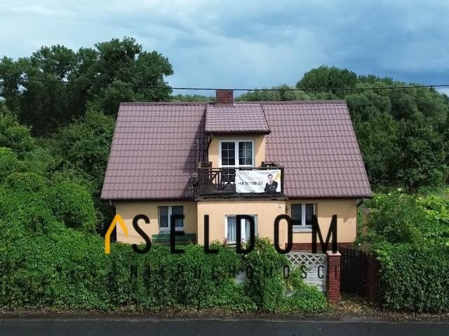Dom wolnostojący z dużym ogrodem i stawem