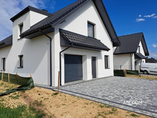 Dom wolnostojący 152 m² w Masłomiący nowoczesny i funkcjonalny
