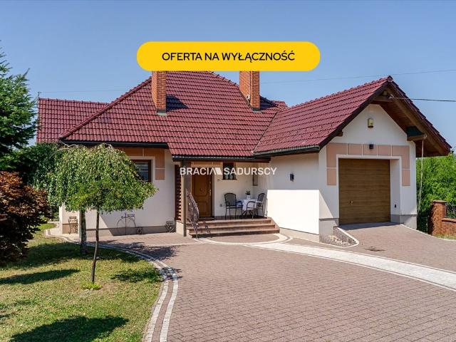 Dom wolnostojący 166 m² garaż, piwnica, fotowoltaika