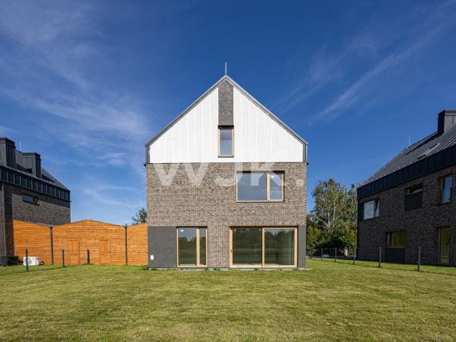 Dom wolnostojący 168 m² na kameralnym osiedlu 5 pokoi
