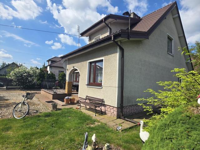 Dom wolnostojący 174 m2 z potencjałem i szybkim dojazdem do Warszawy