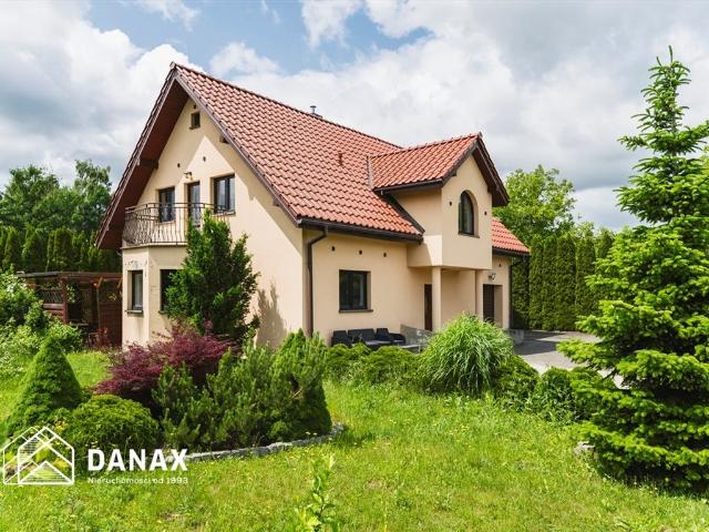 Dom wolnostojący 187 m² z garażem i kominkiem