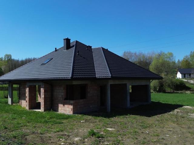 Do sprzedania przestronny dom 186 m² z garażem w Rzeszowie