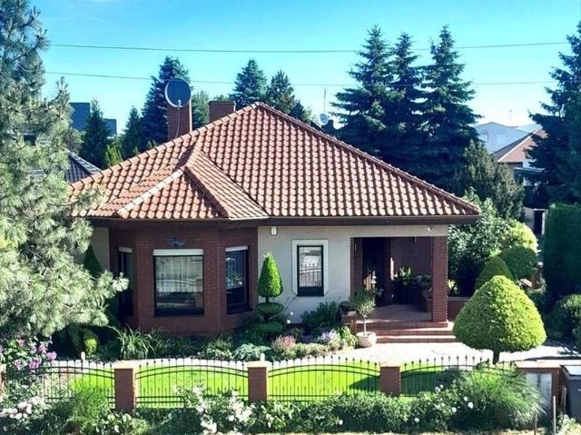 Dom wolnostojący 191 m² z garażem w Lesznie funkcjonalny i komfortowy