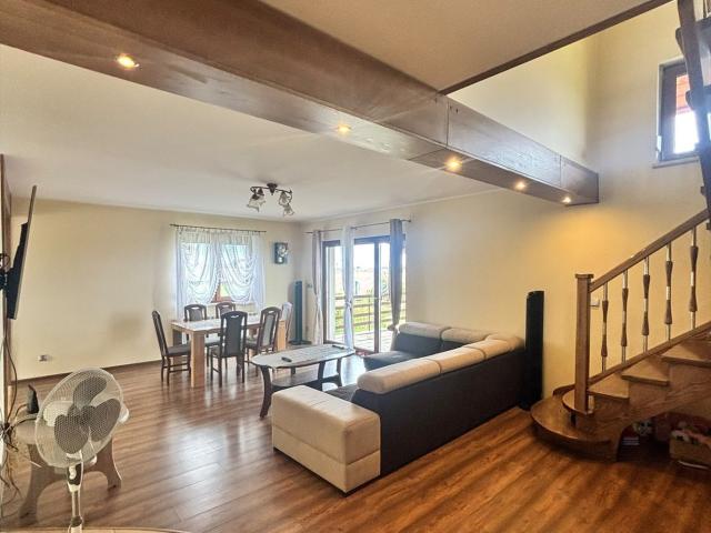 Dom wolnostojący 194 m² Niechanowo z garażem i poddaszem