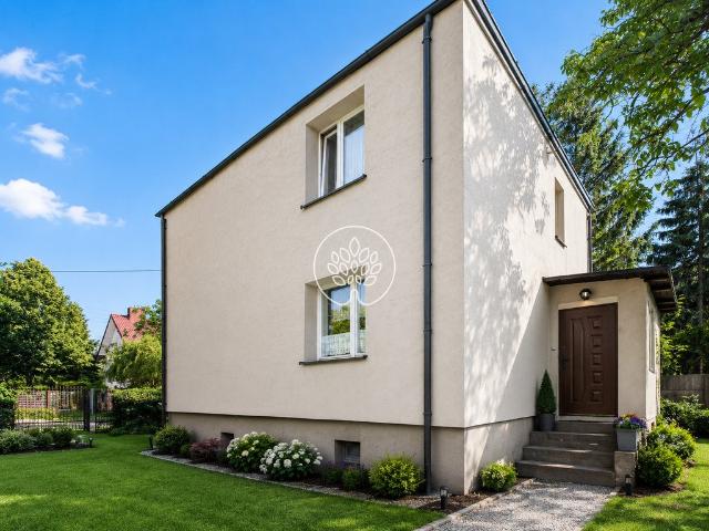 Dom wolnostojący 105 m² na dużej działce w Białołęce