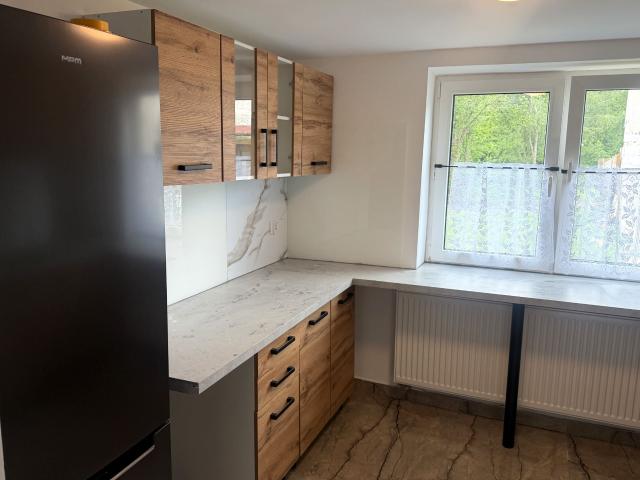 Dom wolnostojący 120 m² balkon francuski / barierka balkonowa na wynajem ul. Cieszyńska, Pogwizdów