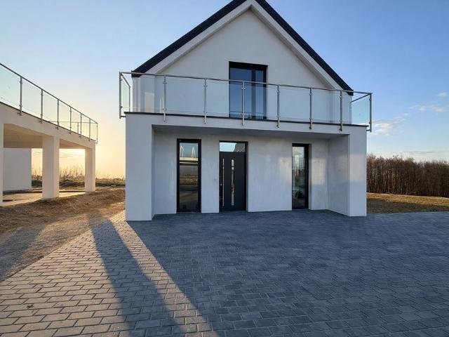 Dom wolnostojący 120m2 z widokiem, stan surowy zamknięty