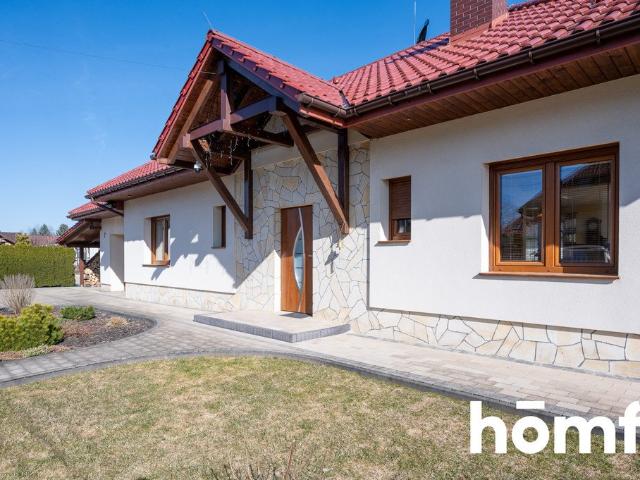 Dom wolnostojący 130m2 z garażem, strychem i nowoczesnym ogrzewaniem