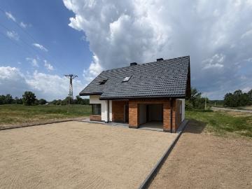Dom wolnostojący 130m² z dużą działką i garażem