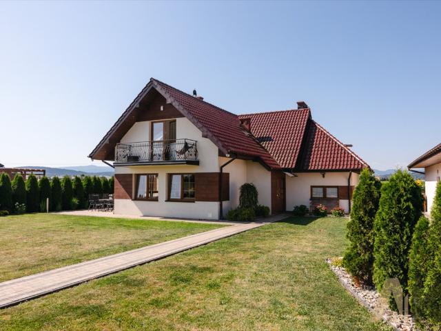 Dom wolnostojący 240 m² z garażem i tarasami polecam