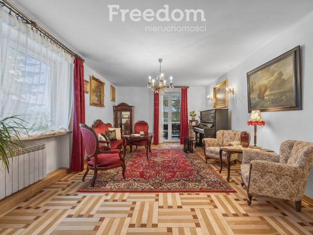 Dom wolnostojący 245 m² z garażem i budynkiem gospodarczym polecam!
