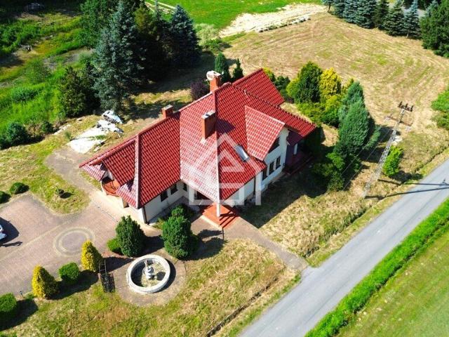 Przestronny dom 259 m² z dużym ogrodem polecam!