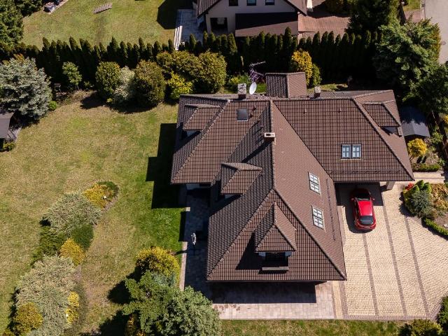 Dom wolnostojący 261 m² z widokiem na las działka 2153 m²