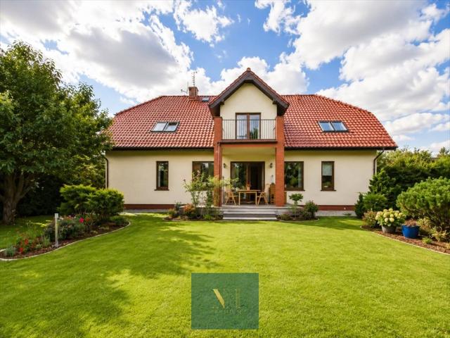 Dom wolnostojący 270 m² z niezależnym mieszkaniem Ołtaszyn