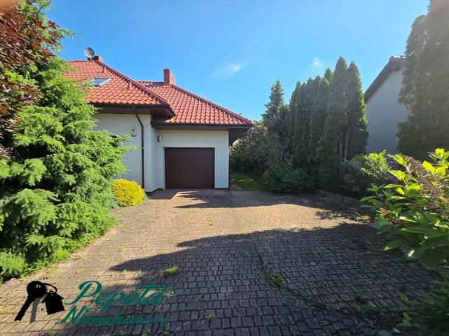 Do sprzedania dom 216 m² z ogrodem i 5 pokojami w Zalasewie