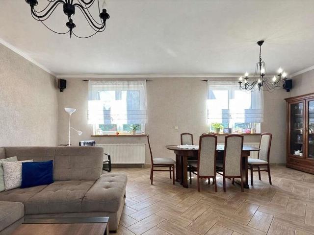 Dom wolnostojący 230 m² Wilda, Poznań z garażem i tarasem