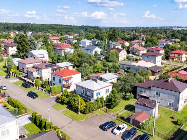 Dom wolnostojący 230 m² z garażem Jedlicze
