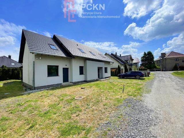 Dom wolnostojący 234 m² potencjał i nowoczesne udogodnienia