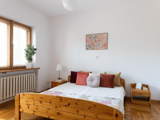 Dom, Warszawa, Wapienna 6, 438.97 m², sprzedam dom