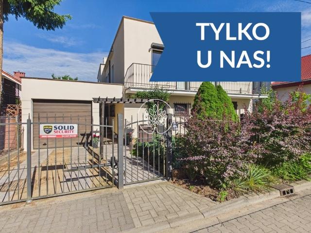 Dom wielopokoleniowy z garażami i niezależnym budynkiem