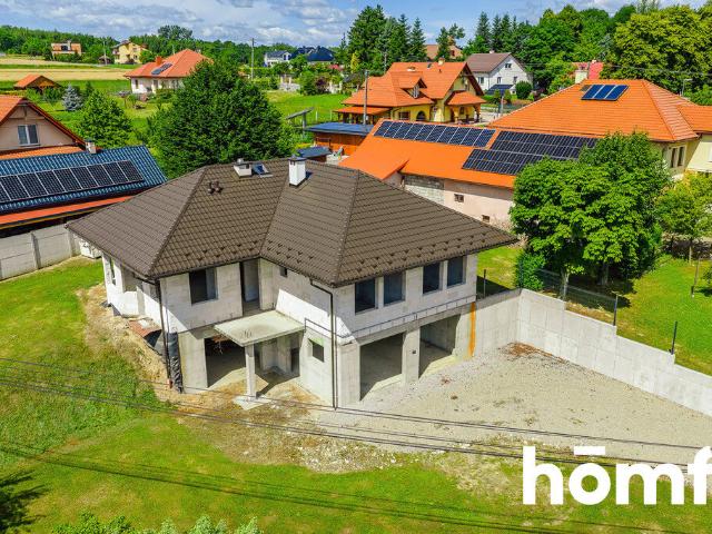 Dom, Trzciana, 179.45 m², sprzedam dom