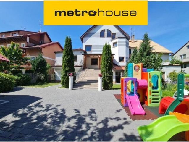 Dom, Ustka, Sportowa, 490.00 m², sprzedam dom