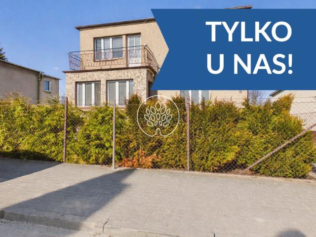 Dom z 6 pokoi i dużym potencjałem w centrum Unisławia