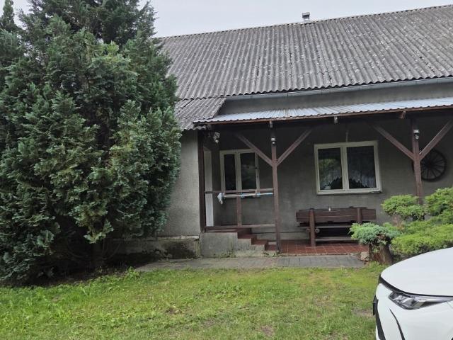 Dom 160 m² z niezależnymi częściami i garażem polecam
