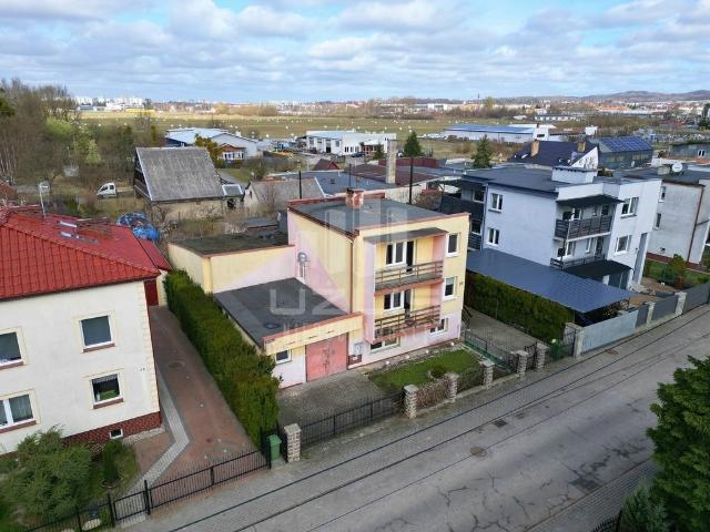 Dom z warsztatem, 144 m², ogrzewanie pelletem