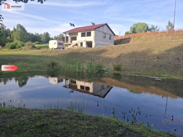 Dom z widokiem na las i rzekę, rozpoczęta budowa