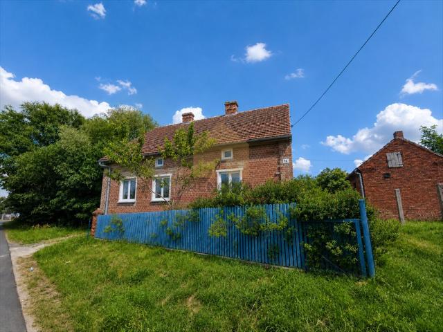 Dom z cegły 90 m² z dużym strychem i działką 1554 m² polecam!