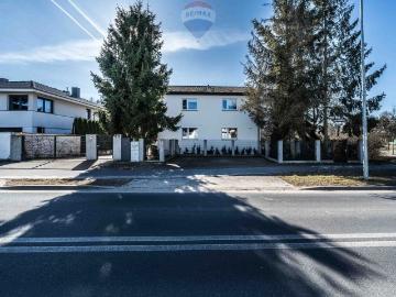 Dom z dwoma niezależnymi mieszkaniami, 200 m2, Suchy Las